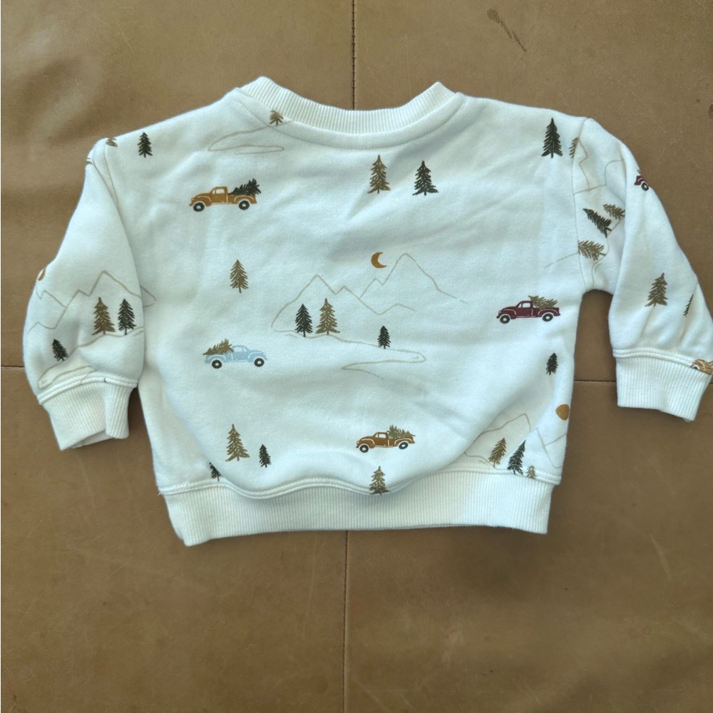 💙$5 FLASH SALE💙 Little Co Newborn Sweatshirt - Picture 2 of 3